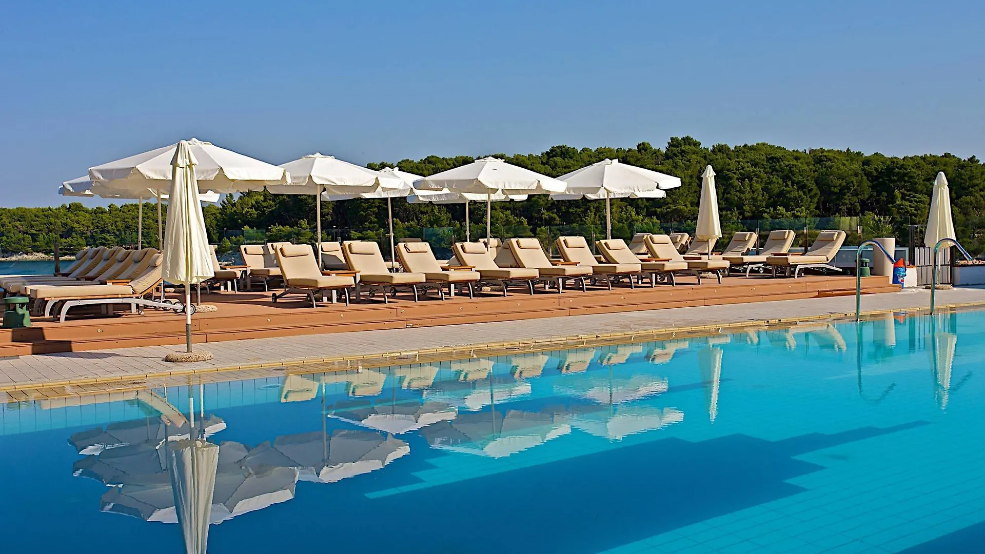 Splendid Resort Pula 3*,